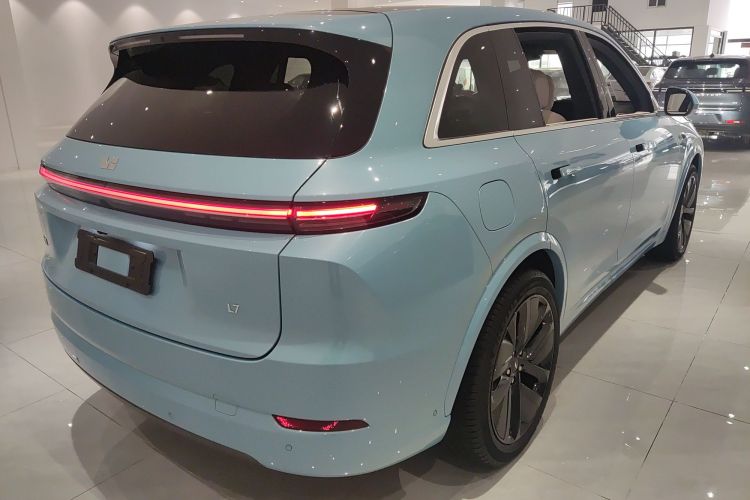 理想汽车 理想L7 2024款 Ultra车身外观7