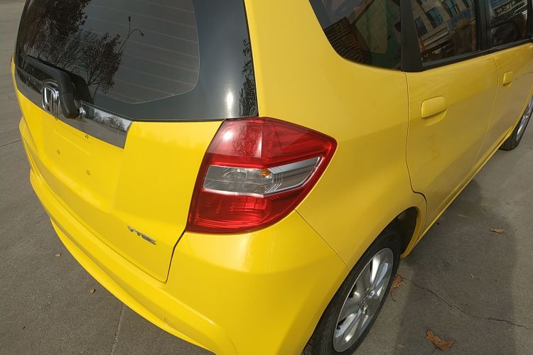 本田 飞度 2011款 1.5L 手动豪华版车身外观6006