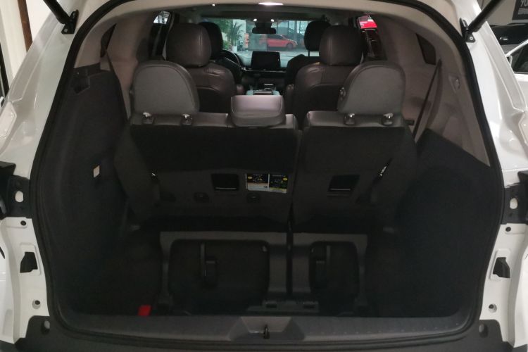 丰田 赛那SIENNA 2023款 2.5L混动 舒适版机舱底盘23
