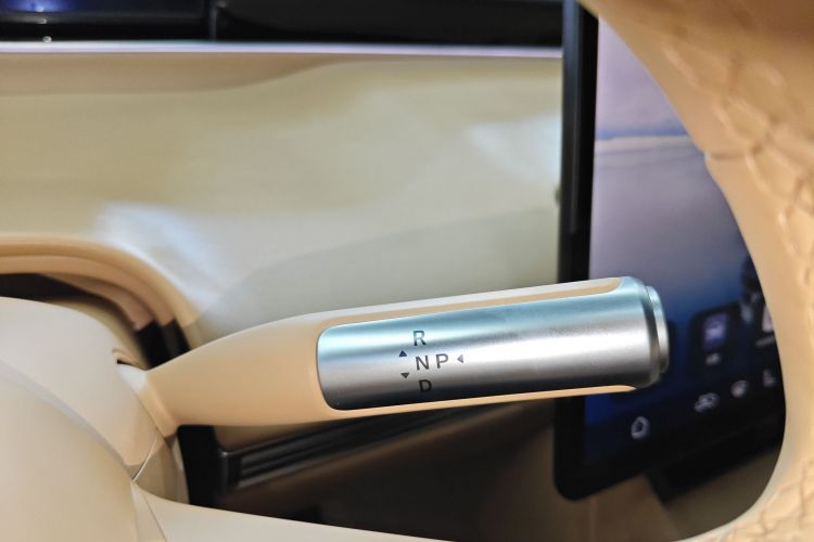 鸿蒙智行 智界R7 2024款 纯电 667km Pro中控内饰18