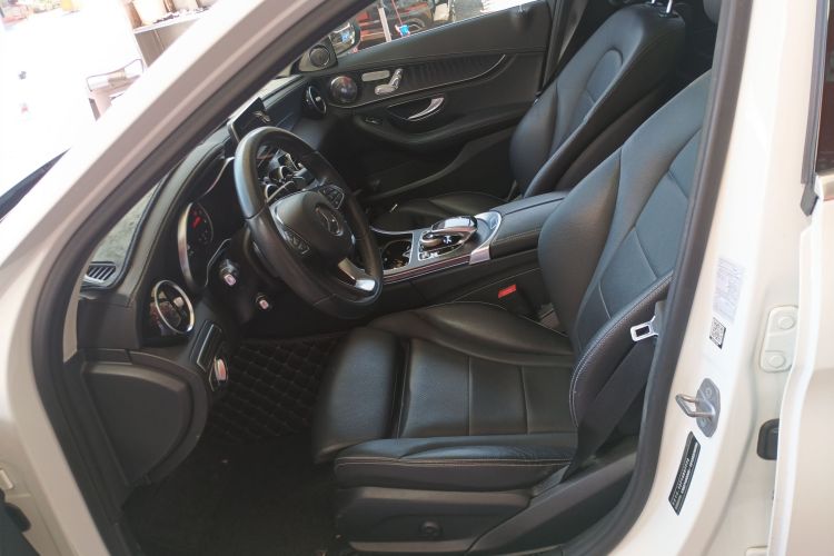 奔驰C级 2017款 改款 C 200 L 运动版局部细节19