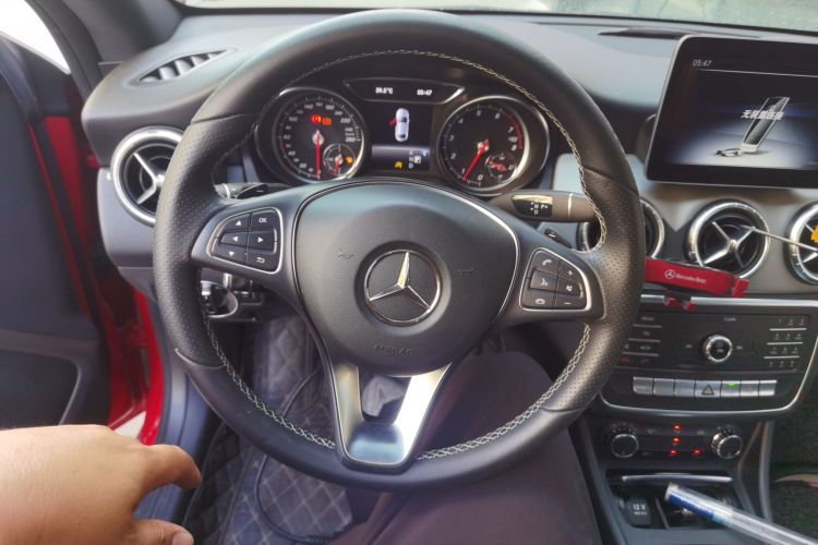 奔驰CLA 2018款 CLA 200 动感型局部细节13