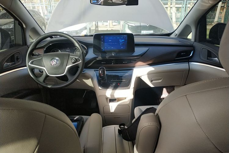 别克GL8 2023款 陆上公务舱 舒适型中控内饰7002