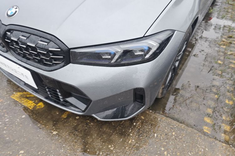 宝马3系 2023款 330i M运动曜夜套装局部细节36