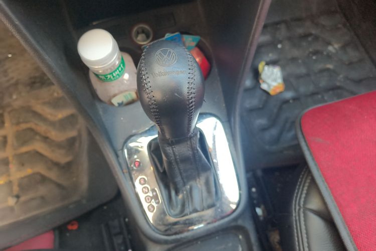 大众 Polo 2011款 1.6L 自动致酷版中控内饰18