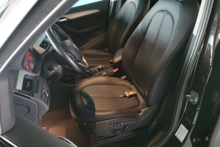 宝马X1 2016款 sDrive18Li 尊享型局部细节19