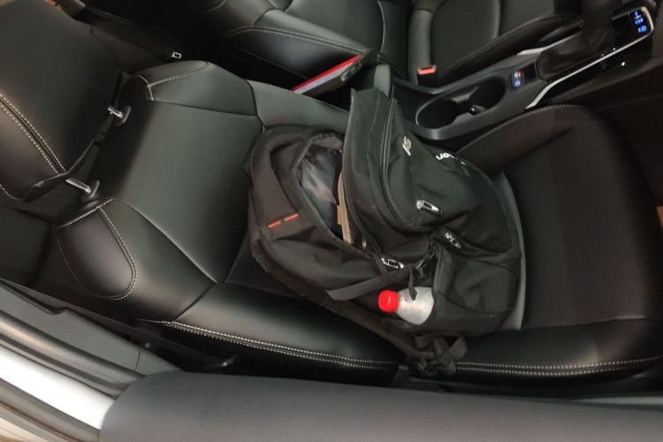 丰田 卡罗拉锐放 2022款 2.0L 豪华版局部细节41