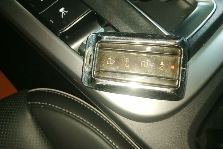 坦克300 2024款 2.0T 征服者中控内饰11