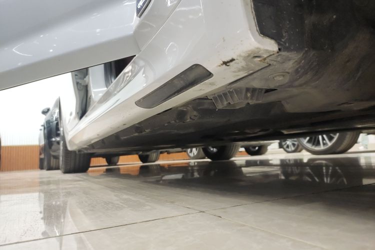 宝马5系新能源 2022款 改款 535Le M运动套装局部细节9001