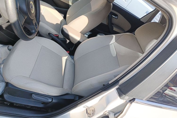 大众 Polo 2013款 1.6L 手动舒适版中控内饰19