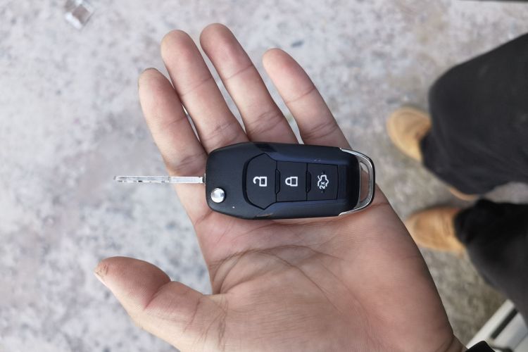 福特 蒙迪欧 2013款 1.5L GTDi180时尚型中控内饰11