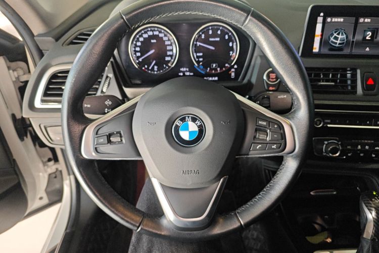 宝马1系 2019款 118i M运动套装中控内饰13