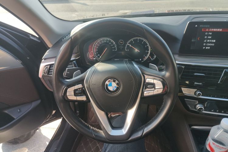 宝马5系 2018款 改款 530Li 领先型 豪华套装中控内饰13