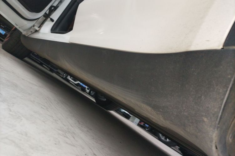 特斯拉 Model Y 2022款 长续航全轮驱动版局部细节9002