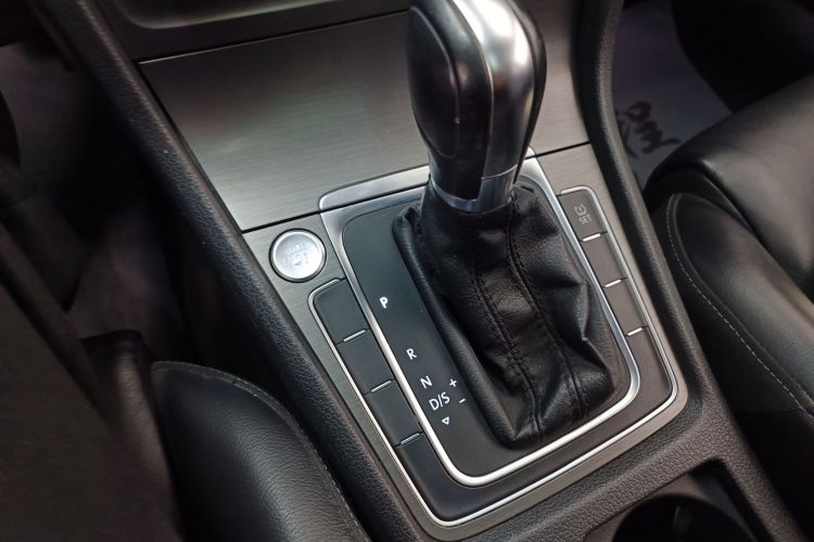 大众 高尔夫 2015款 1.4TSI 自动豪华型中控内饰18