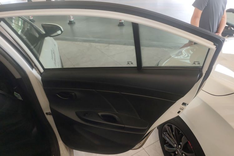 丰田 YARiS L 致享 2017款 1.5E CVT魅动版中控内饰7003