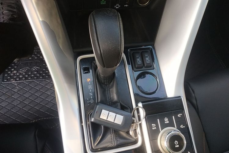 三菱 奕歌 2019款 1.5T CVT两驱梦想版 国VI中控内饰18