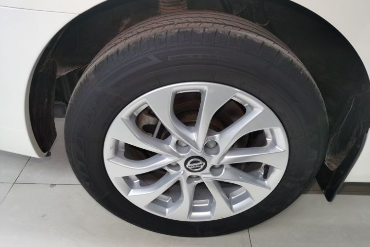 日产 轩逸 2024款 经典 1.6XE CVT舒适版车身外观6008