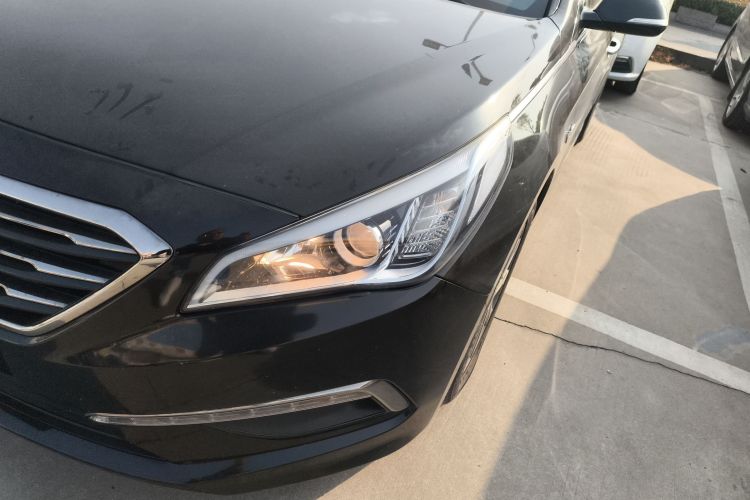 现代 索纳塔 2015款 1.6T GLS智能型局部细节36