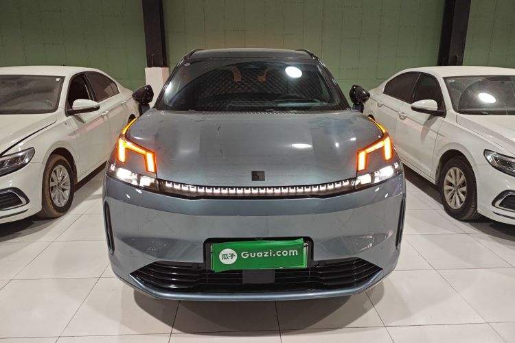 领克08 EM-P 2025款 245km 超长续航Halo车身外观2