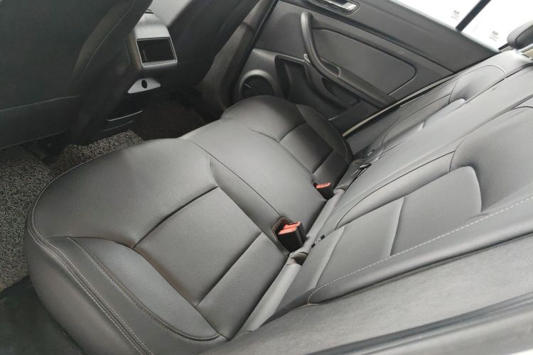 观致5 2018款 改款 1.6T 自动领先型中控内饰21