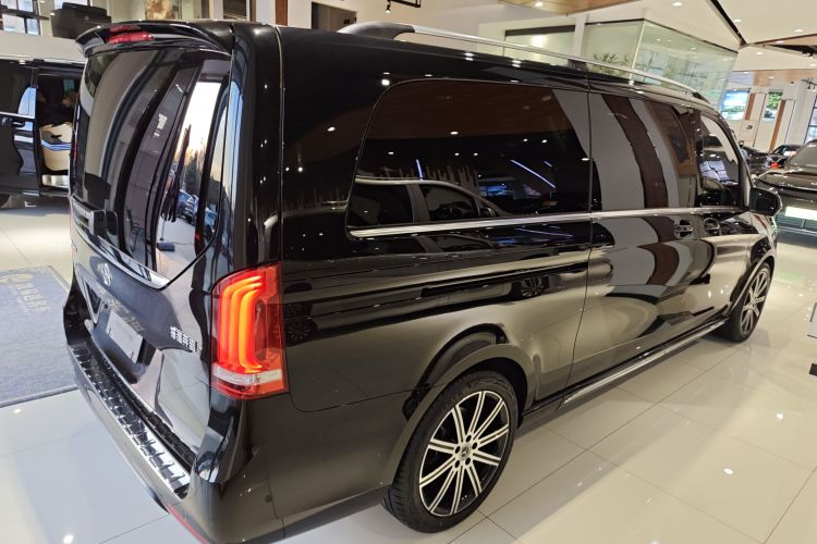 奔驰V级 2022款 V 260 L 长轴距豪华版车身外观6005