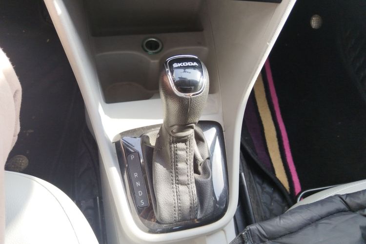 斯柯达 昕锐 2015款 1.6L 自动智选型中控内饰18