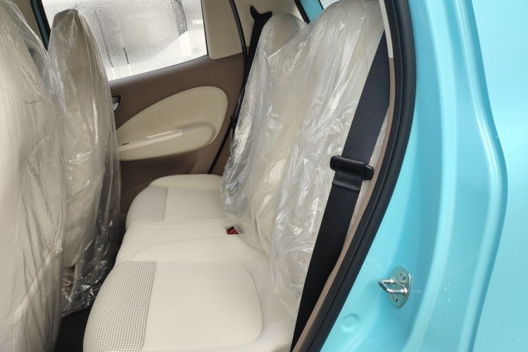 五菱汽车 宏光MINIEV 2025款 四门版 进阶款中控内饰7004