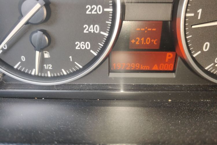 宝马X1 2013款 sDrive18i 时尚型中控内饰15