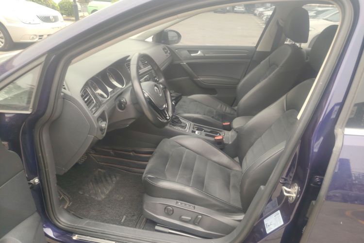 大众 高尔夫 2018款  230TSI 自动豪华型局部细节19