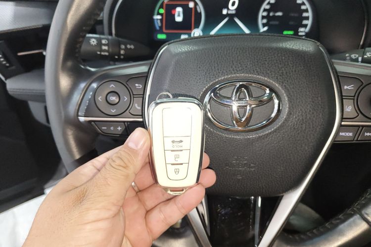 丰田 亚洲龙 2022款 双擎 2.5L XLE尊贵版中控内饰11