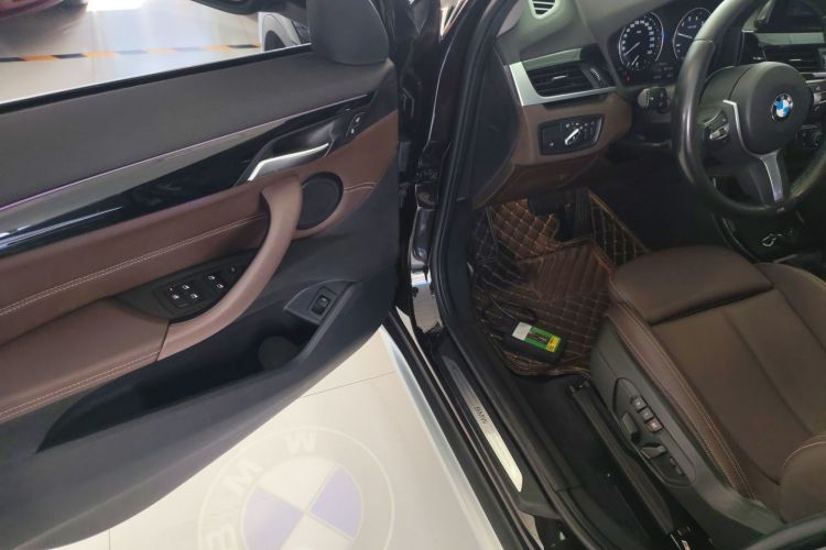 宝马X1 2020款 sDrive20Li 尊享型中控内饰7003