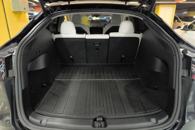 特斯拉 Model Y 2021款 Performance高性能全轮驱动版局部细节23