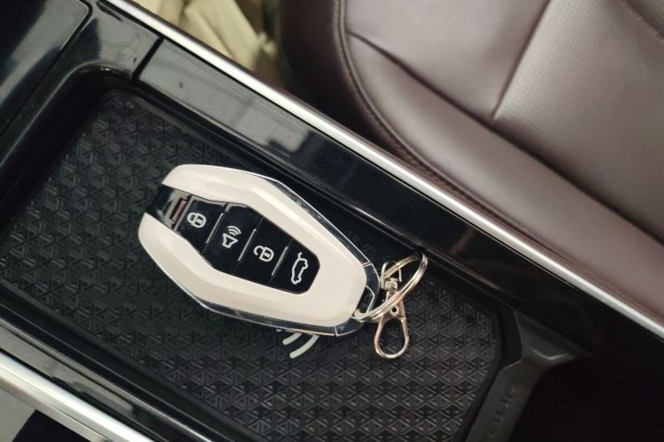 捷途X90 2023款 子龙 2.0T DCT常胜版 5座中控内饰11