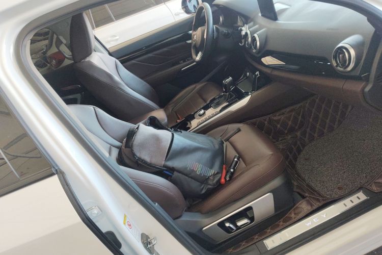 魏牌 VV7 2017款 2.0T 旗舰型局部细节41