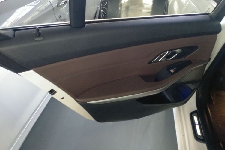 宝马3系 2021款 325Li M运动套装中控内饰49