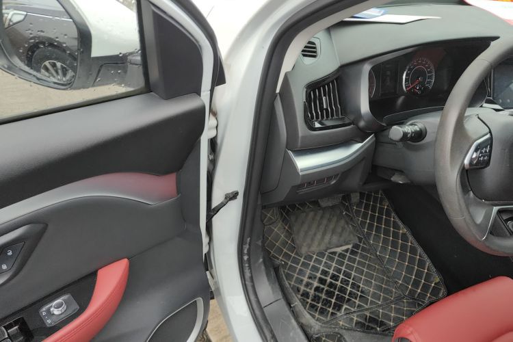 哈弗H2s 2018款 红标 1.5T 双离合风尚型中控内饰20