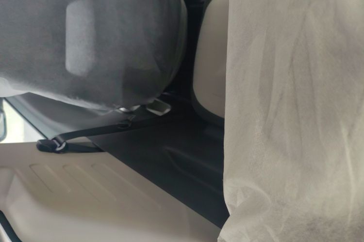 吉利汽车 熊猫 2025款 210km 元气熊中控内饰7008