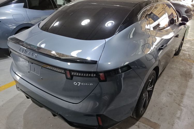 领克07 2024款 EM-P 126长续航 Ultra车身外观7