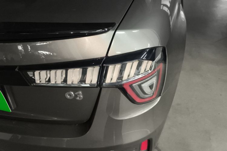 领克03 2021款 2.0TD 自动劲 冠军版车身外观9