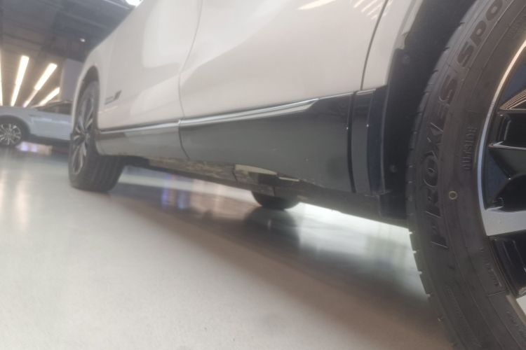 丰田 威飒 2023款 2.0L CVT两驱尊贵版局部细节9002