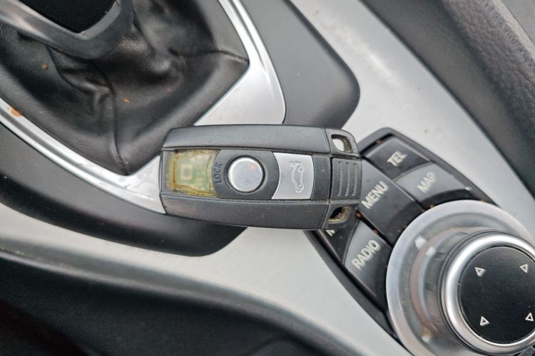 宝马X1 2014款 sDrive18i 领先型中控内饰11