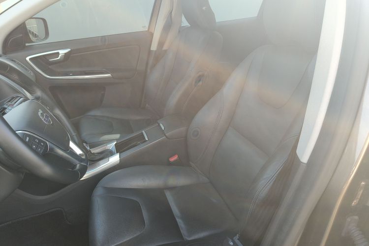 沃尔沃XC60 2017款 T5 智进升级版中控内饰19