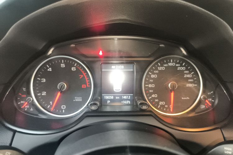 奥迪Q5(进口) 2013款 45 TFSI quattro 越野型中控内饰14