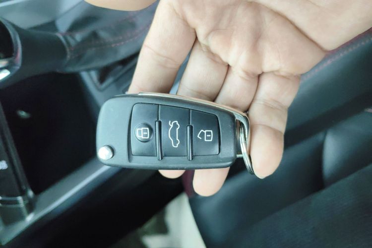 奥迪Q3 2020款 35 TFSI 时尚致雅型中控内饰11