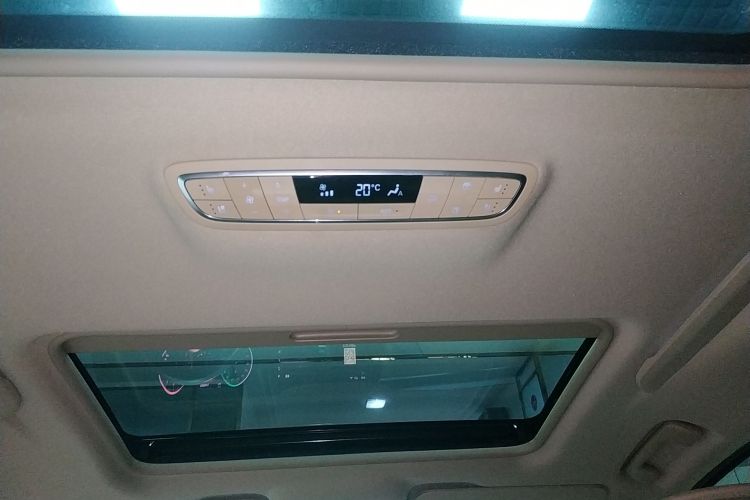 别克GL8 2021款 ES陆尊 653T 豪华型中控内饰22