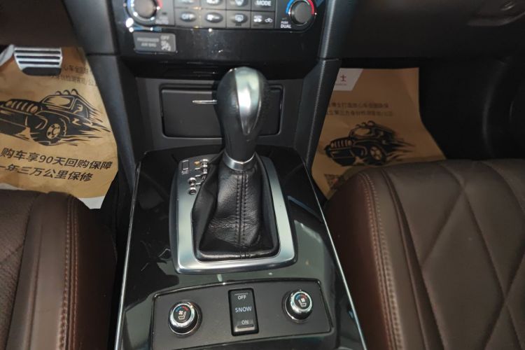 英菲尼迪QX70 2013款 3.7L 标准版中控内饰18