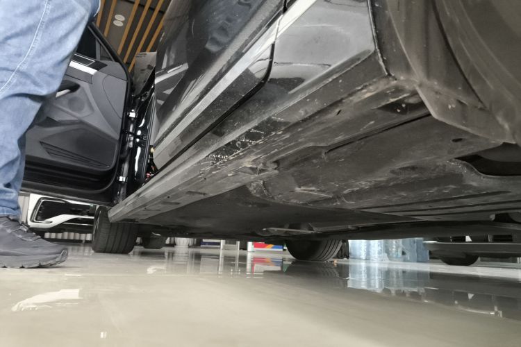 大众 迈腾 2023款 200万辆纪念版 330TSI DSG豪华型局部细节9002