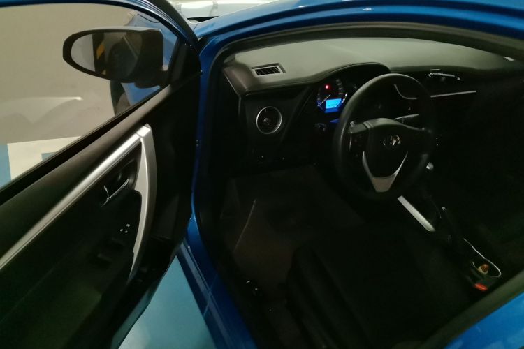 丰田 雷凌 2017款 改款 185T CVT精英版 国V中控内饰20