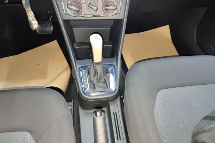 大众 捷达 2015款 1.6L 自动时尚型局部细节18